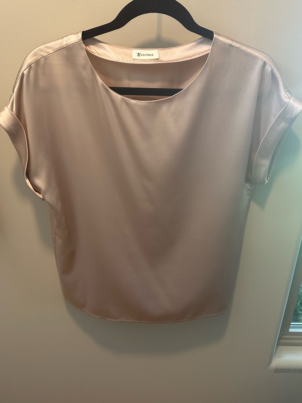LilySilk Women's Blush Mulbery Silk Short-Sleeve Blouse . NWT Size Small